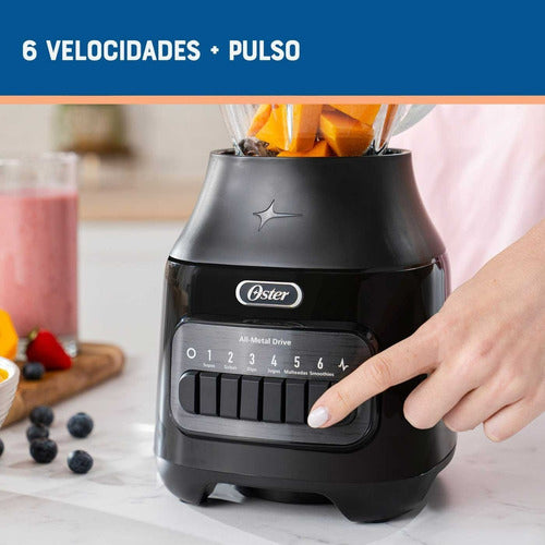 Oster Licuadora Con Vaso De Vidrio Refractario Boroclass Y 6